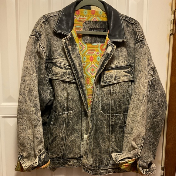 Vintage 80's Mirage Men's Acid Wash Denim Bomber jacket Leather Trim size XL. - Picture 2 of 9